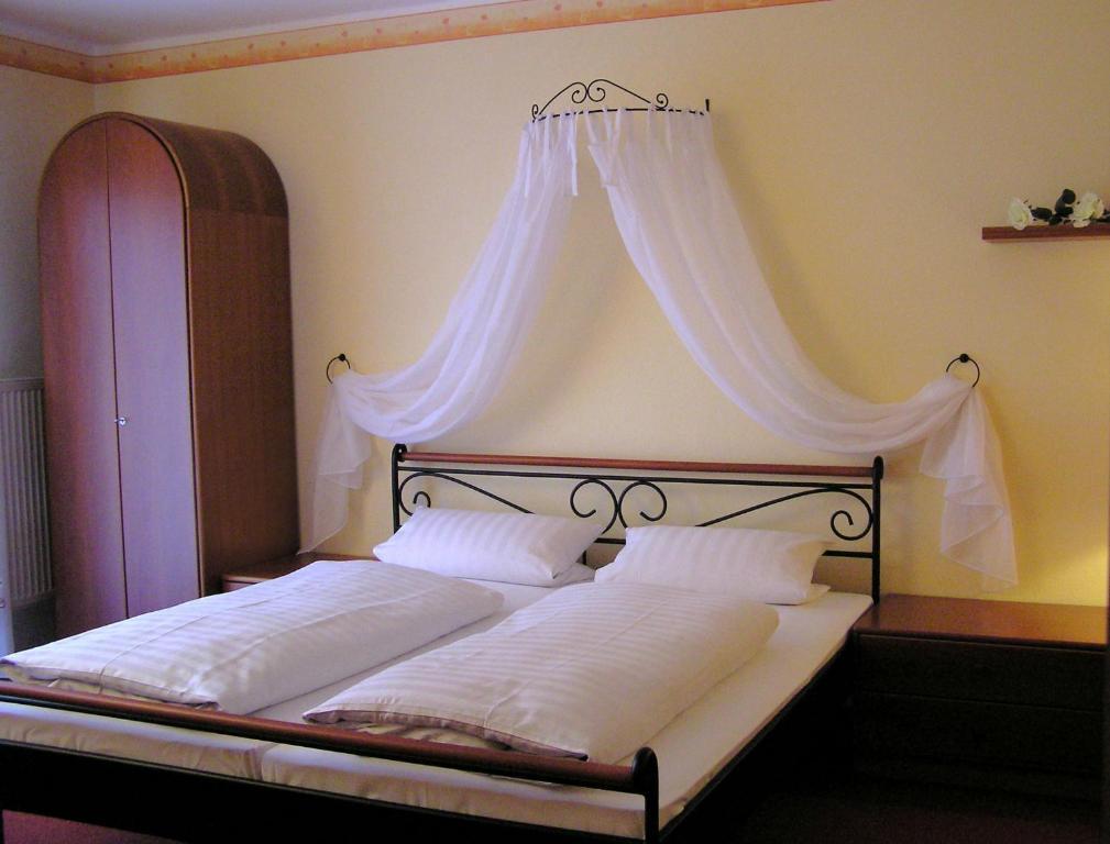 Hotel Pfaffenhof Lich Værelse billede